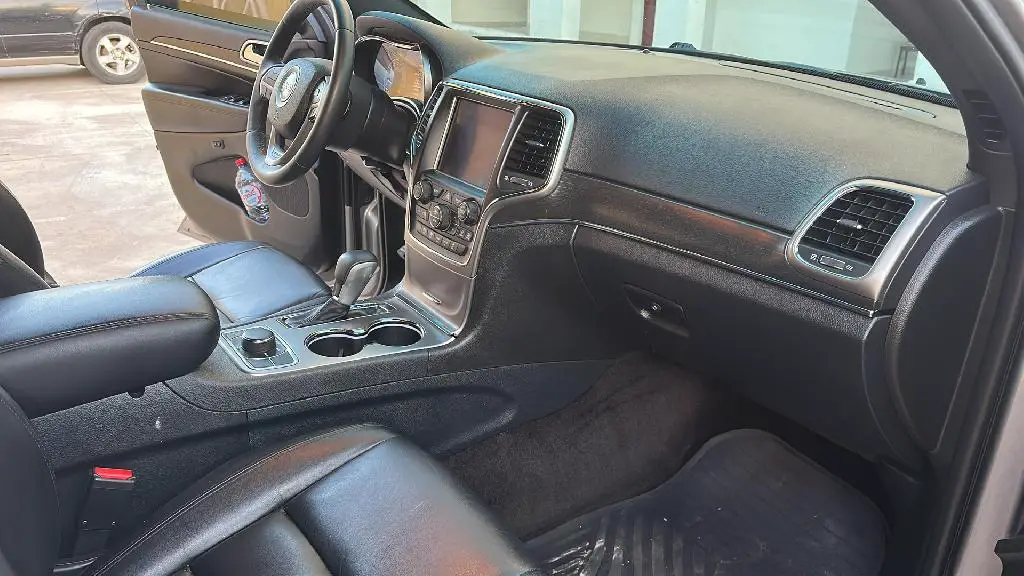 Jeep Grand Cherokee Limited 4x4 2018 en Santo Domingo DN Foto 7230825-5.jpg