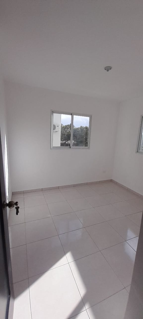 Apartamento en La Romana de tres habitaciones Foto 7230864-6.jpg