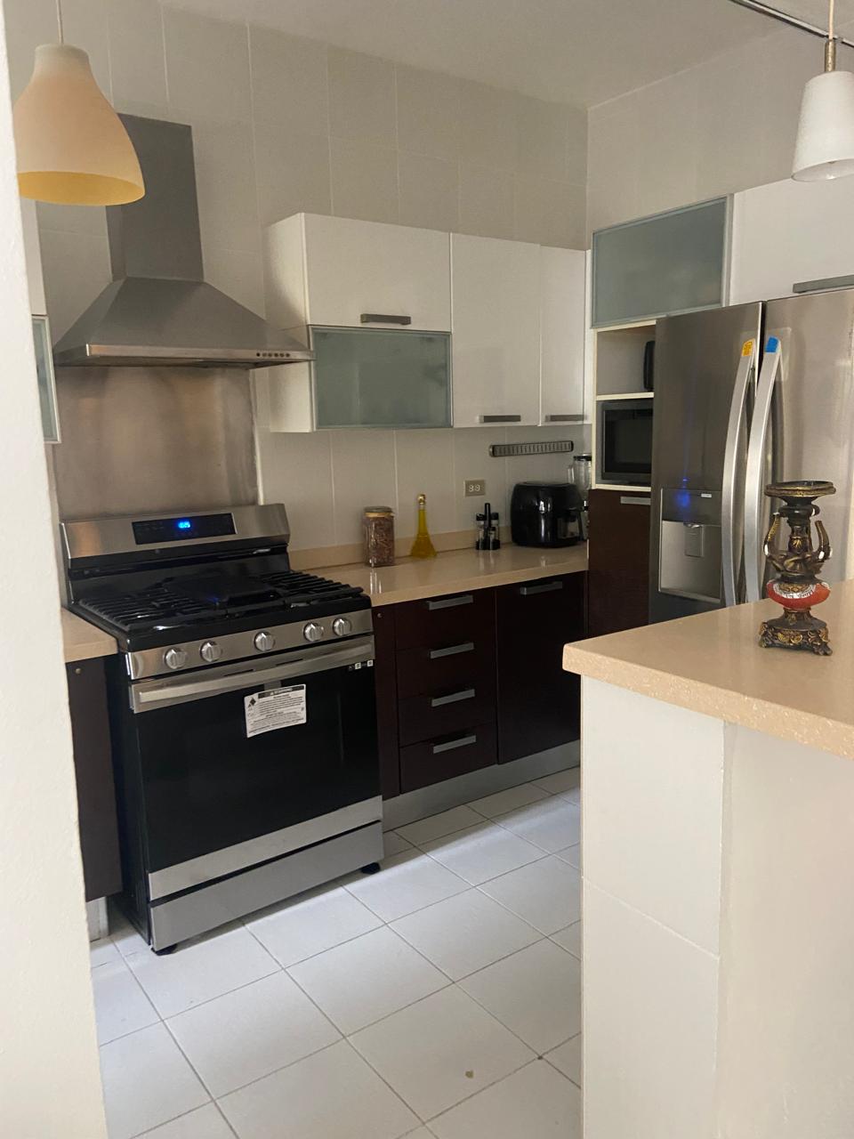 Apartamento Amueblado de tres habitaciones en Urb. Real Foto 7230886-4.jpg