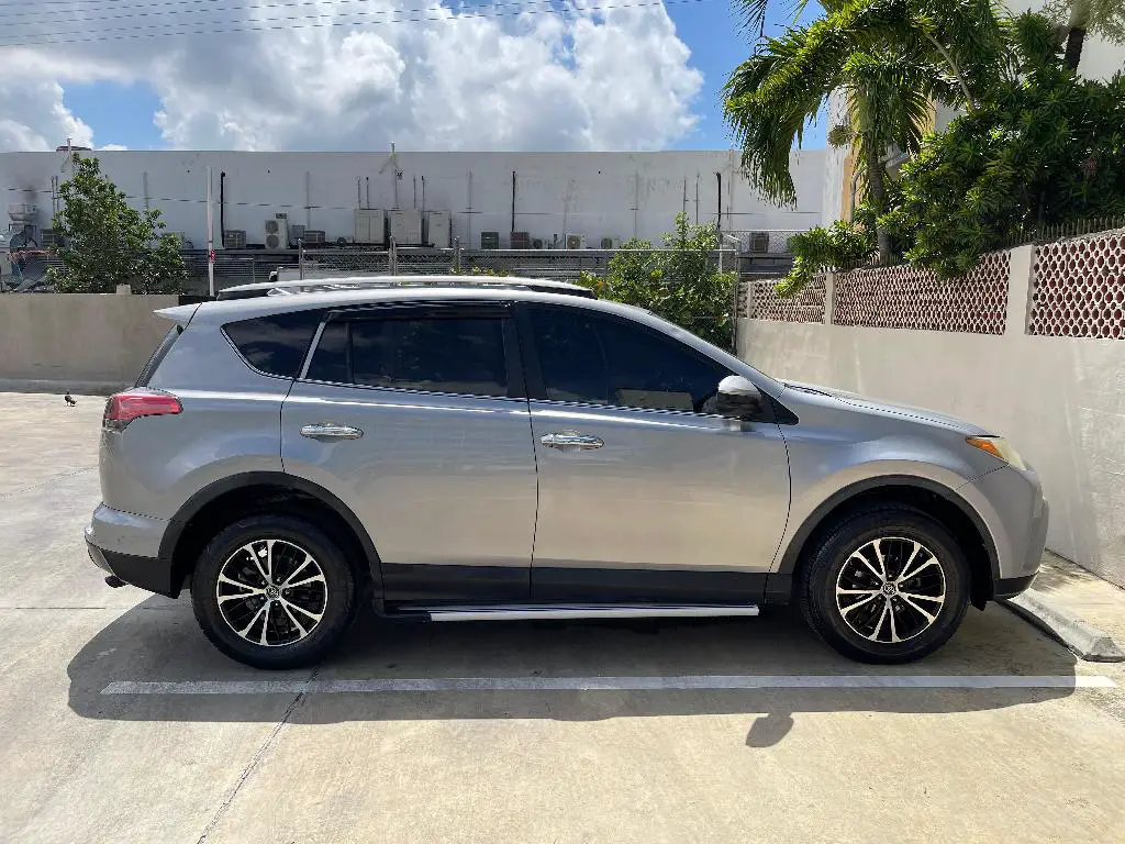 Toyota RAV4 LE 2018 en optimas condiciones Foto 7230956-H3.jpg