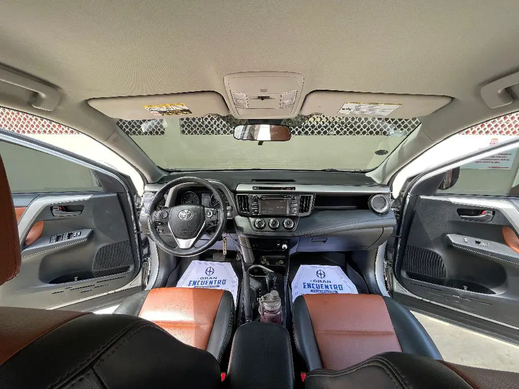 Toyota RAV4 LE 2018 en optimas condiciones Foto 7230956-Y4.jpg