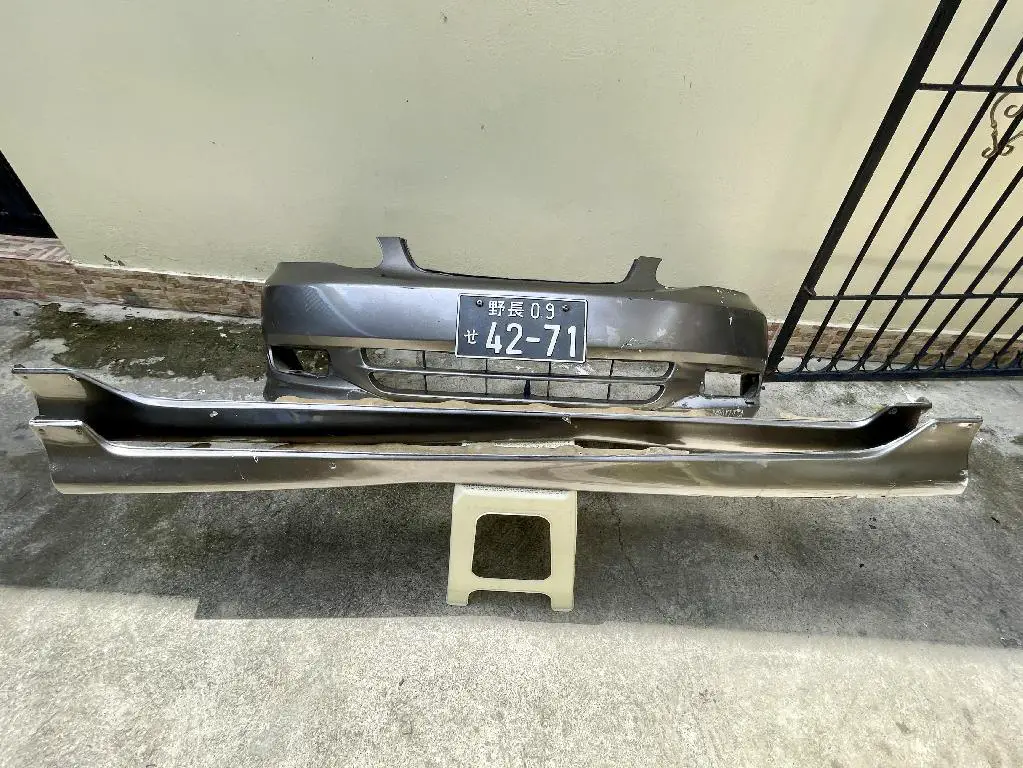 Bumper delantero y lips laterales corolla 03-08 Foto 7231053-4.jpg
