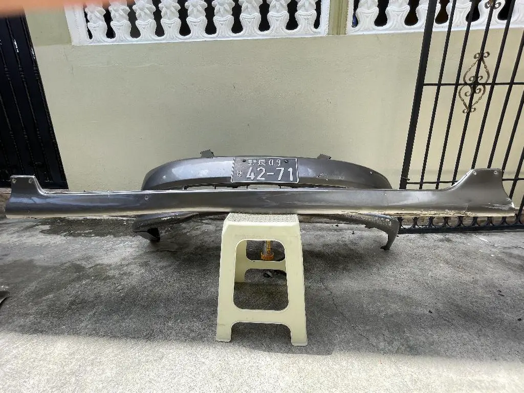 Bumper delantero y lips laterales corolla 03-08 Foto 7231053-5.jpg