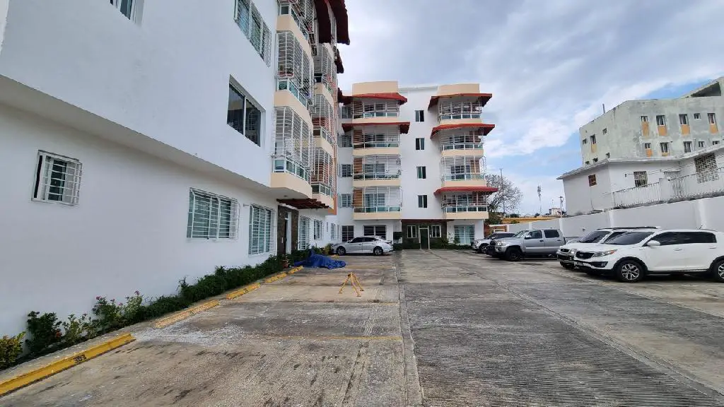 Vendo Apartamento en 3er Nivel en el Ensanche Ozama con 2 Parqueos Foto 7231198-1.jpg