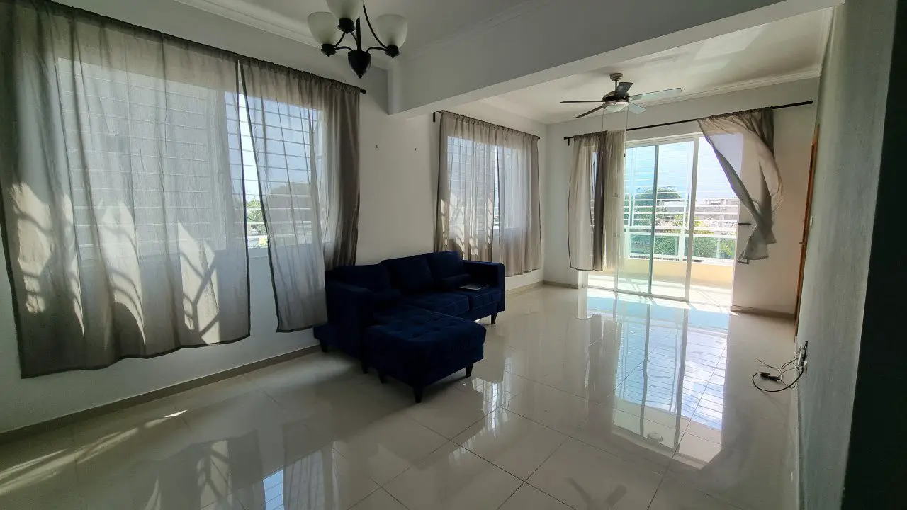 Vendo Apartamento en 3er Nivel en el Ensanche Ozama con 2 Parqueos Foto 7231198-3.jpg
