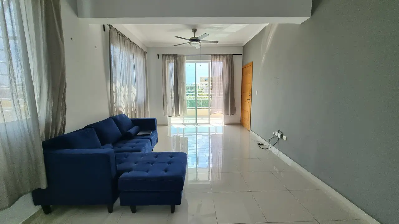 Vendo Apartamento en 3er Nivel en el Ensanche Ozama con 2 Parqueos Foto 7231198-4.jpg