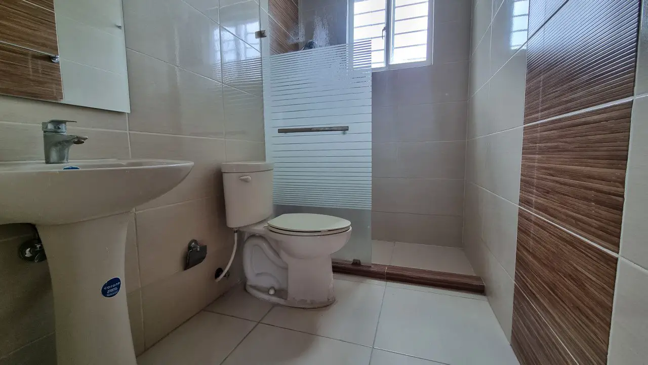 Vendo Apartamento en 3er Nivel en el Ensanche Ozama con 2 Parqueos Foto 7231198-6.jpg