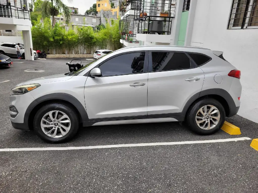 Vendo Hyundai Tucson 2018 SEL Clean Foto 7231246-3.jpg