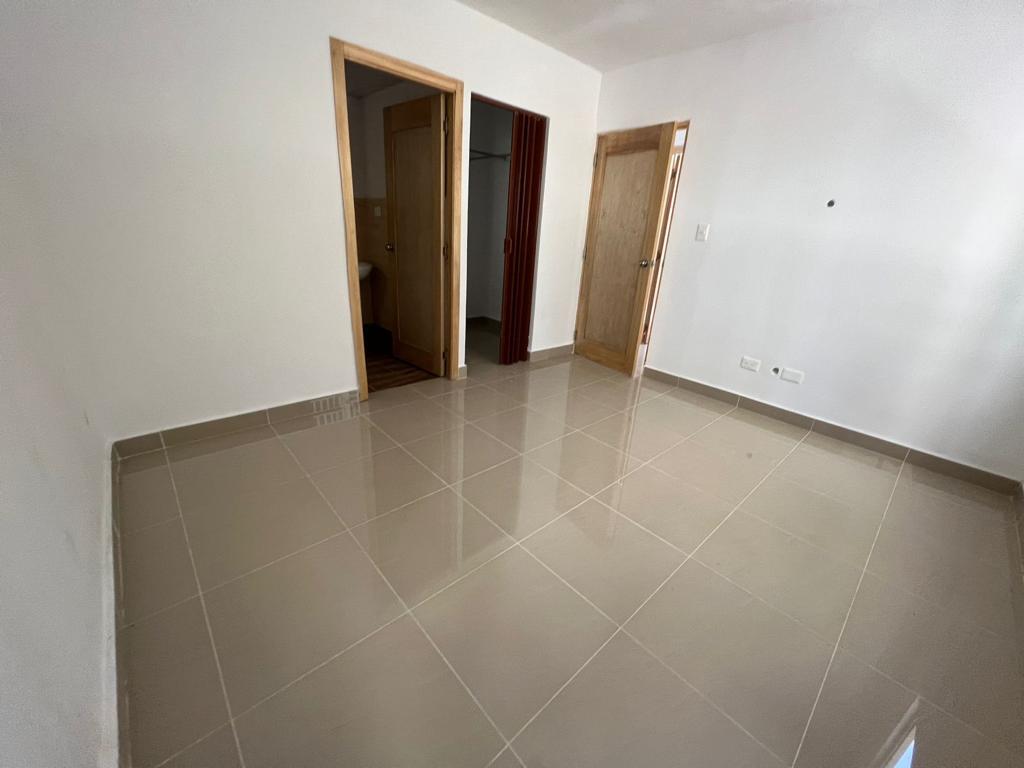 Apartamentos con Bono Vivienda en Jacobo Majluta  Foto 7231543-9.jpg