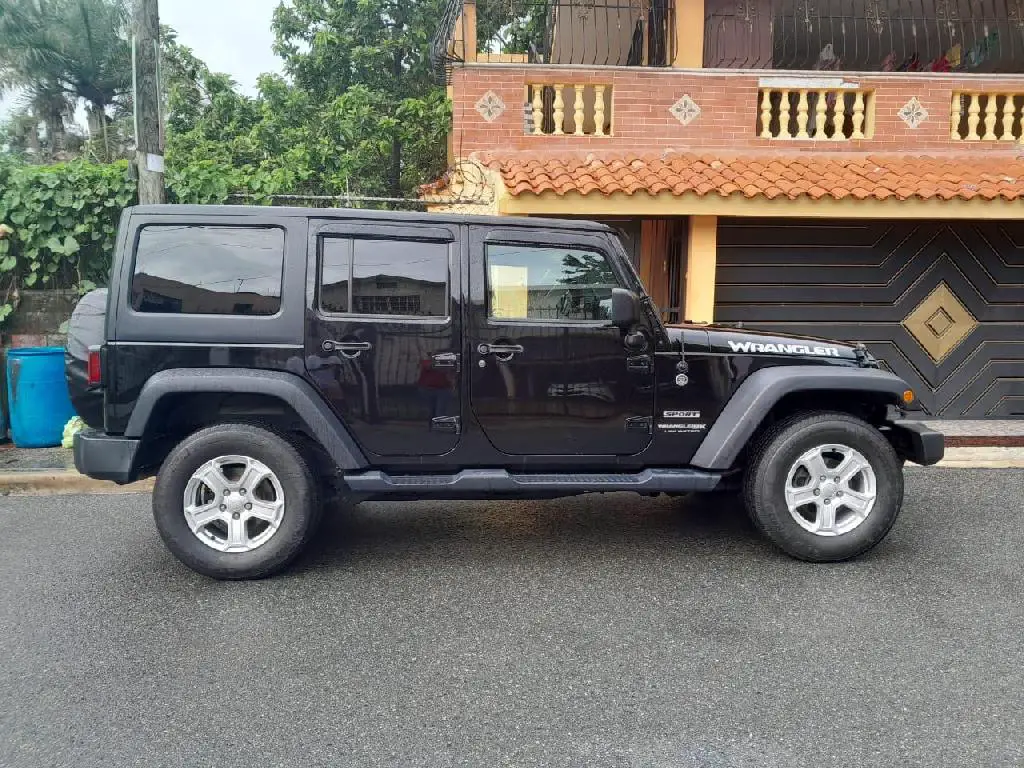 Jeep Wrangler sport 2018 Foto 7231680-3.jpg