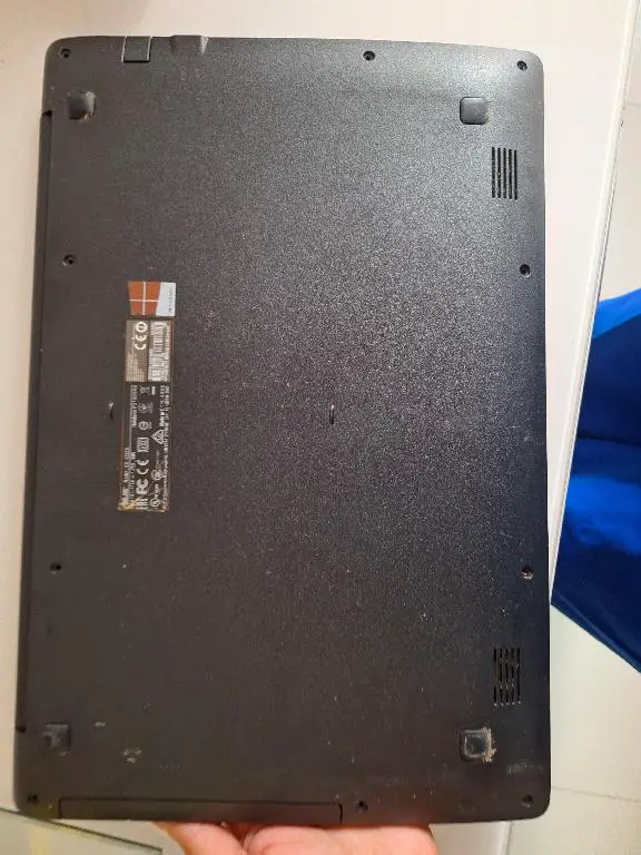 Vendo computadora No tiene cargador Foto 7231827-P4.jpg