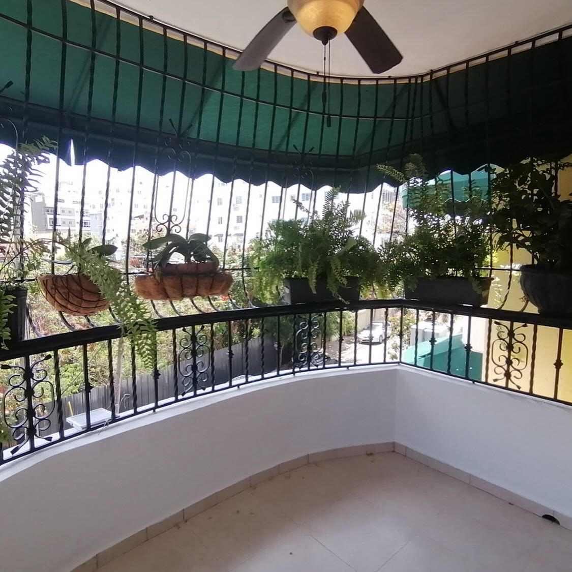 Penthouse Clásico en Ave. Anacaona de Tres Habitaciones Foto 7231861-4.jpg