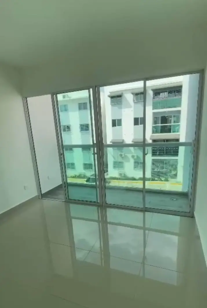Se Alquila Apartamento 3er Nivel proximo a la Ave. Jacobo Majluta SDN. Foto 7232096-2.jpg