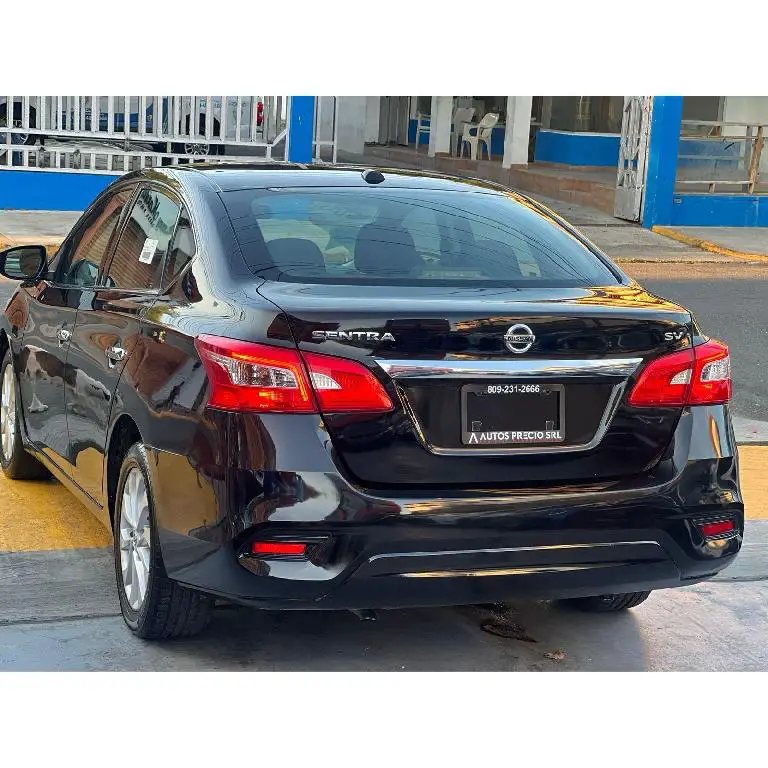 Nissan Sentra SV 2018  Foto 7232541-4.jpg