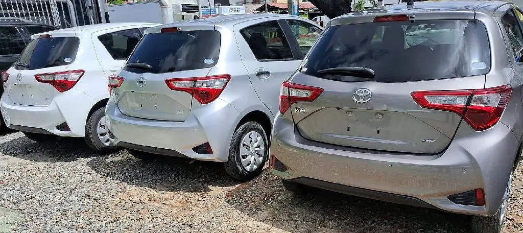 FLOTILLA TOYOTA VITZ 2019 4WD Y START TOUCH BUTTON DESDE 180 MIL INICI Foto 7232613-Y1.jpg