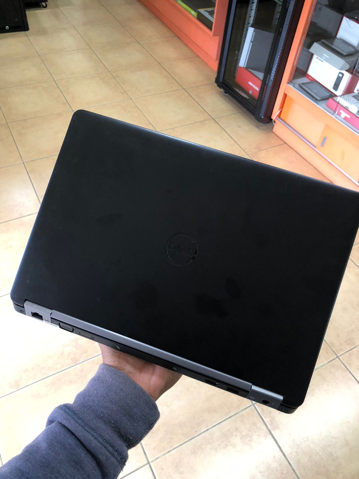  DELL LATITUDE E5470 I 5 6TH 8GB RAM 256G Foto 7232754-1.jpg