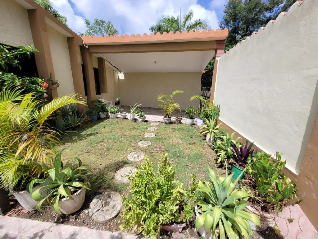 OPORTUNIDAD CASA EN VENTA! Cerca de Carrefour. Foto 7232947-2.jpg