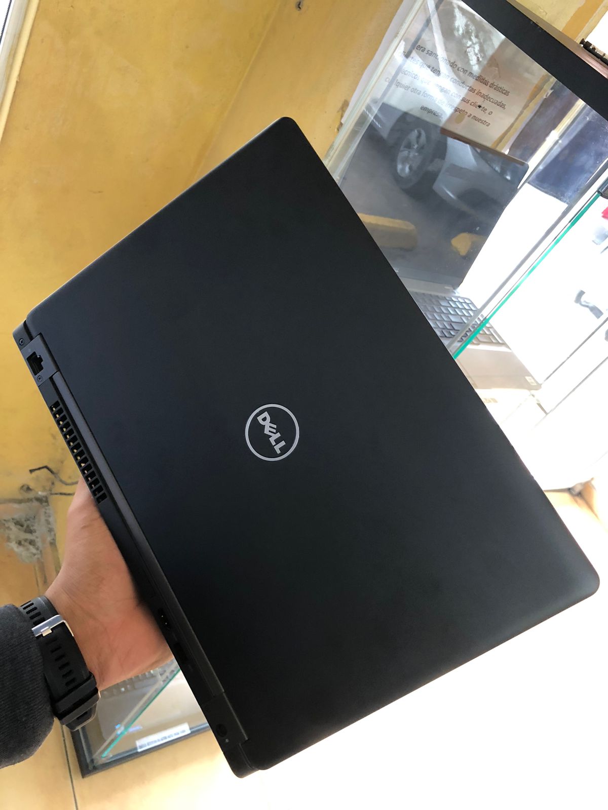  DELL LATITUDE 5480 I5 6TH GEN 256GB 8GB RAM Foto 7232985-1.jpg
