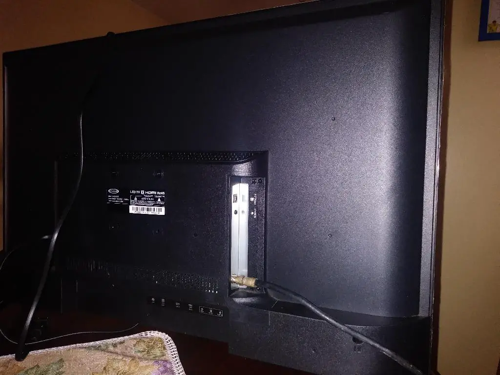 TV LED AMERICAN 32 SMART Foto 7233196-x3.jpg