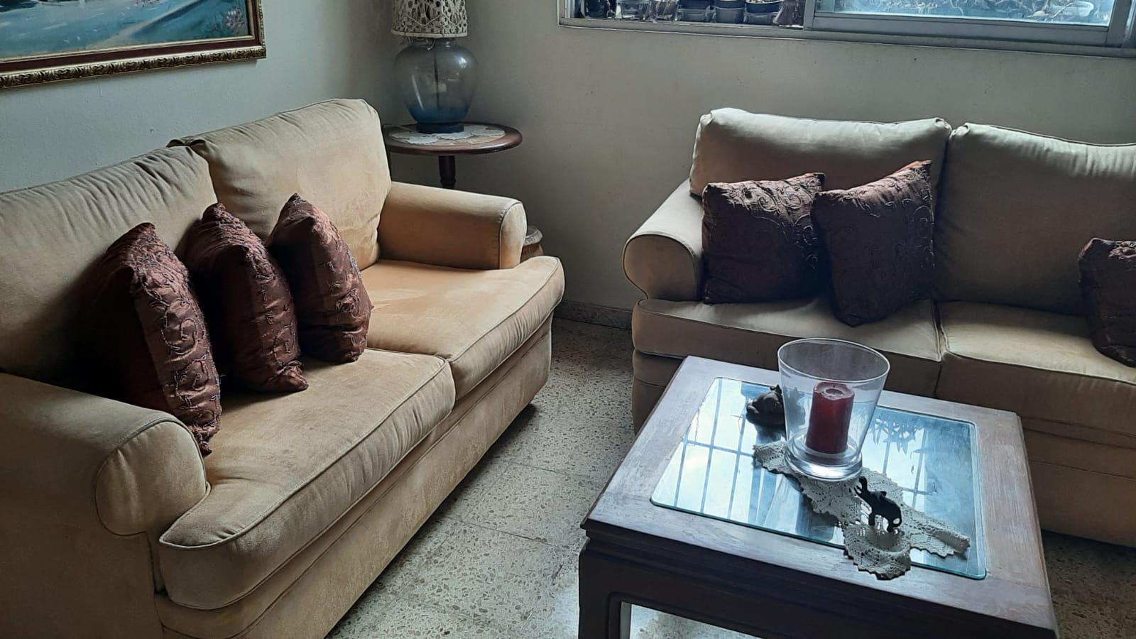 Juego de sala de tres sillones y mesa de centro en caoba Foto 7233348-1.jpg