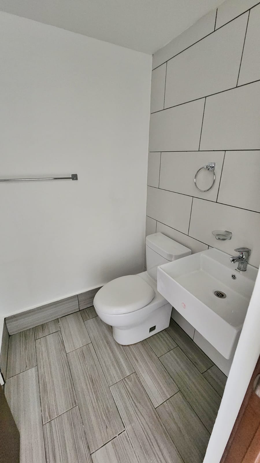Apartamento en 7mo nivel en torre crux del prado jacobo majluta Foto 7233356-3.jpg