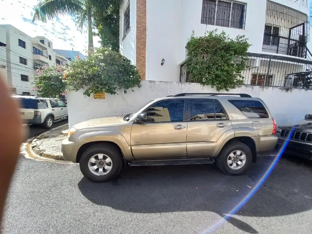 Toyota 4 runner 2007 Foto 7233894-2.jpg