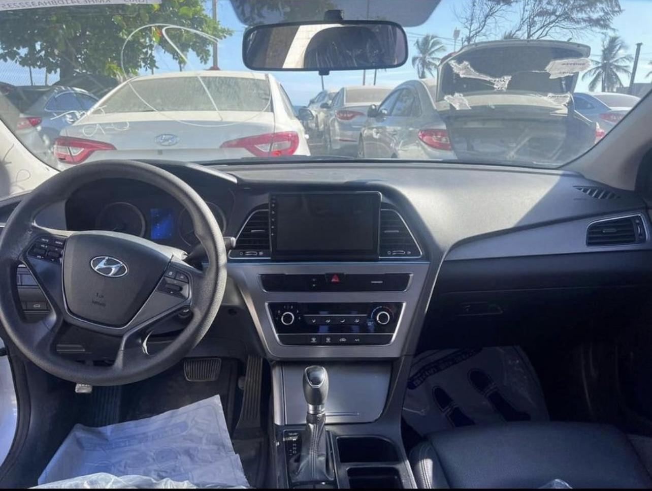 Hyundai LF 2018 Color Original Foto 7234288-3.jpg