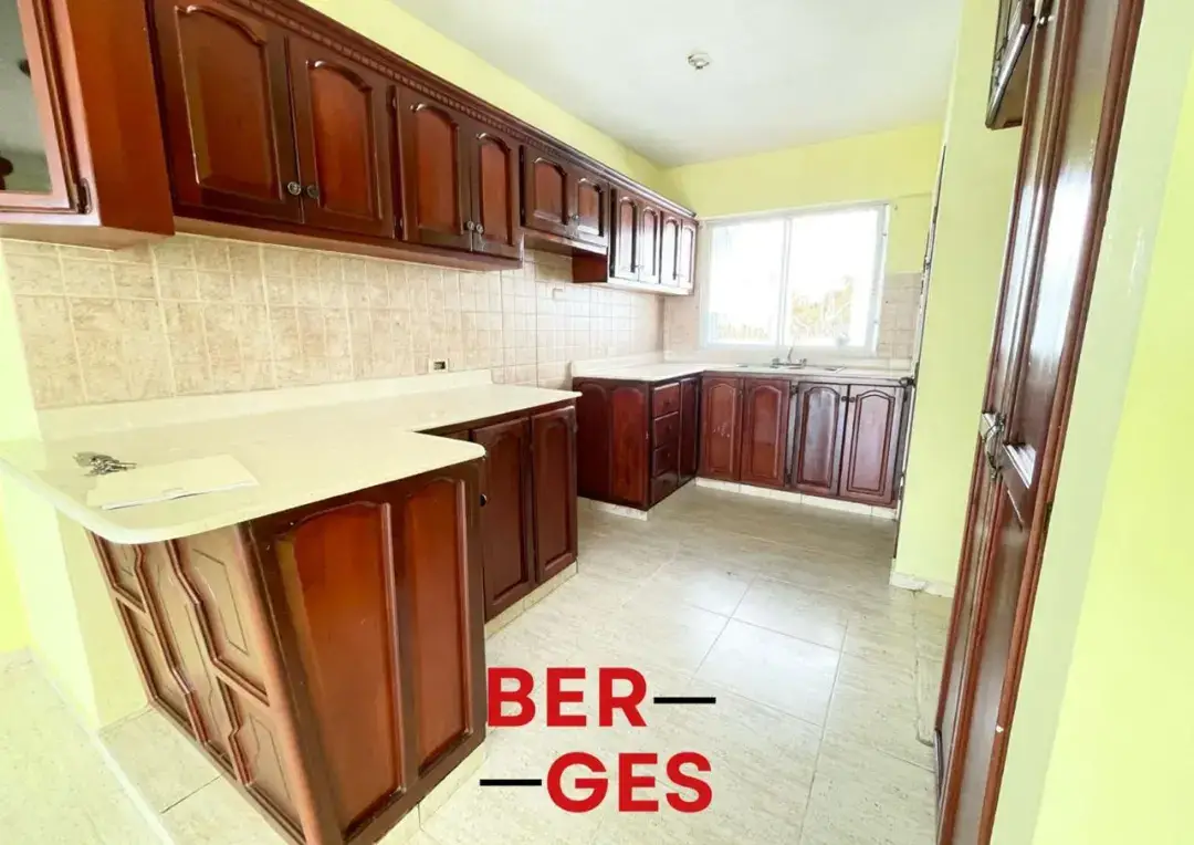 Apto en Venta en Ens Ozama 3er Nivel 3-Hab 2-B 2-Parq Prox Av Venezuel Foto 7234359-10.jpg