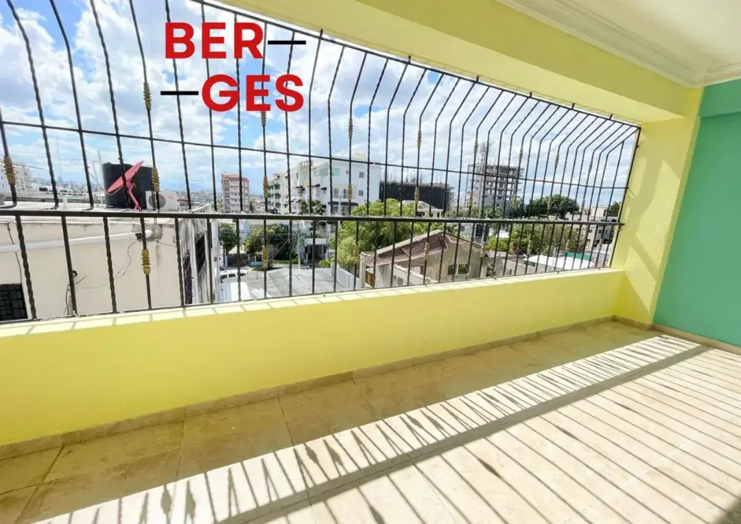 Apto en Venta en Ens Ozama 3er Nivel 3-Hab 2-B 2-Parq Prox Av Venezuel Foto 7234359-7.jpg