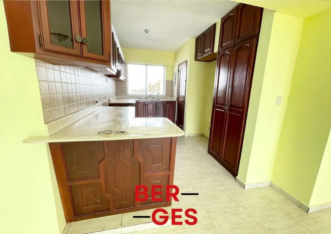 Apto en Venta en Ens Ozama 3er Nivel 3-Hab 2-B 2-Parq Prox Av Venezuel Foto 7234359-9.jpg