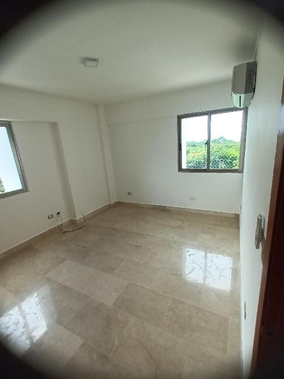 Alquiler de Apartamento  3 Hab. vacío o con línea blanca Los Cacicazgo Foto 7234466-b6.jpg