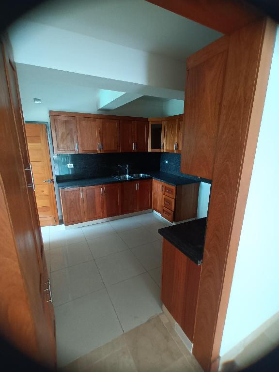 Alquiler de Apartamento  3 Hab. vacío o con línea blanca Los Cacicazgo Foto 7234466-b8.jpg