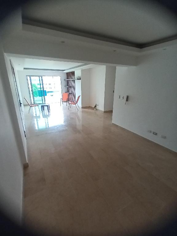 Alquiler de Apartamento  3 Hab. vacío o con línea blanca Los Cacicazgo Foto 7234466-b9.jpg