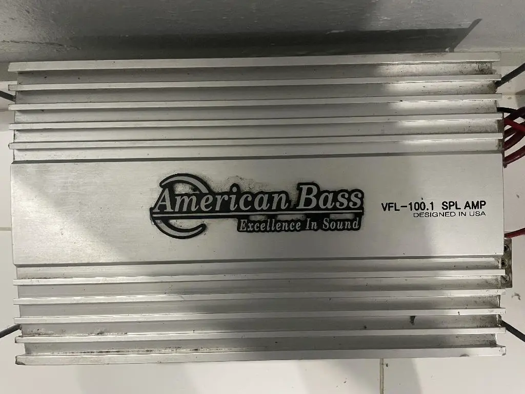 Vendo 2 Plantas Amercan Bass monoblock y 2 Bocinas de 10 Bajo Foto 7234487-4.jpg