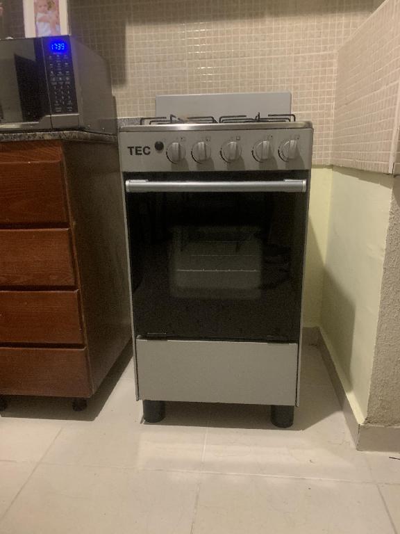 Estufa TEC 20” VENTA cuatro hornillos y horno full nuevo  Foto 7234492-2.jpg