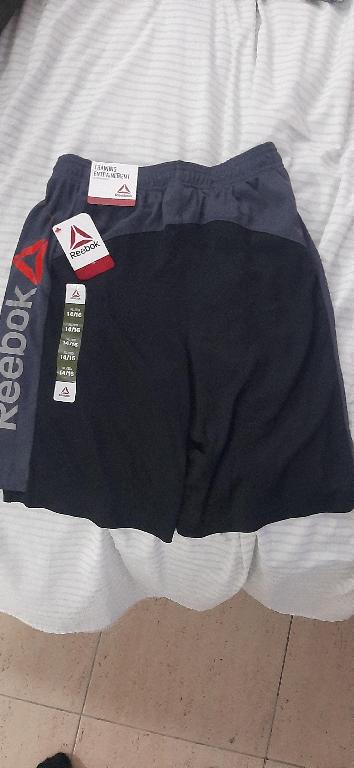 Pantalón corto Reebok talla 14-16 niños Foto 7234731-1.jpg