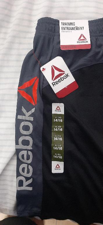 Pantalón corto Reebok talla 14-16 niños Foto 7234731-2.jpg