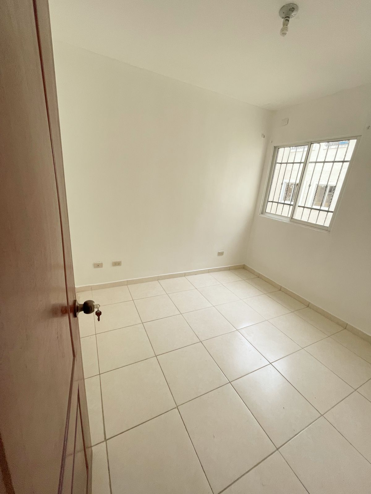 Apartamento en venta Residencial Juan Rafael Av. Jacobo Majluta Foto 7234871-3.jpg