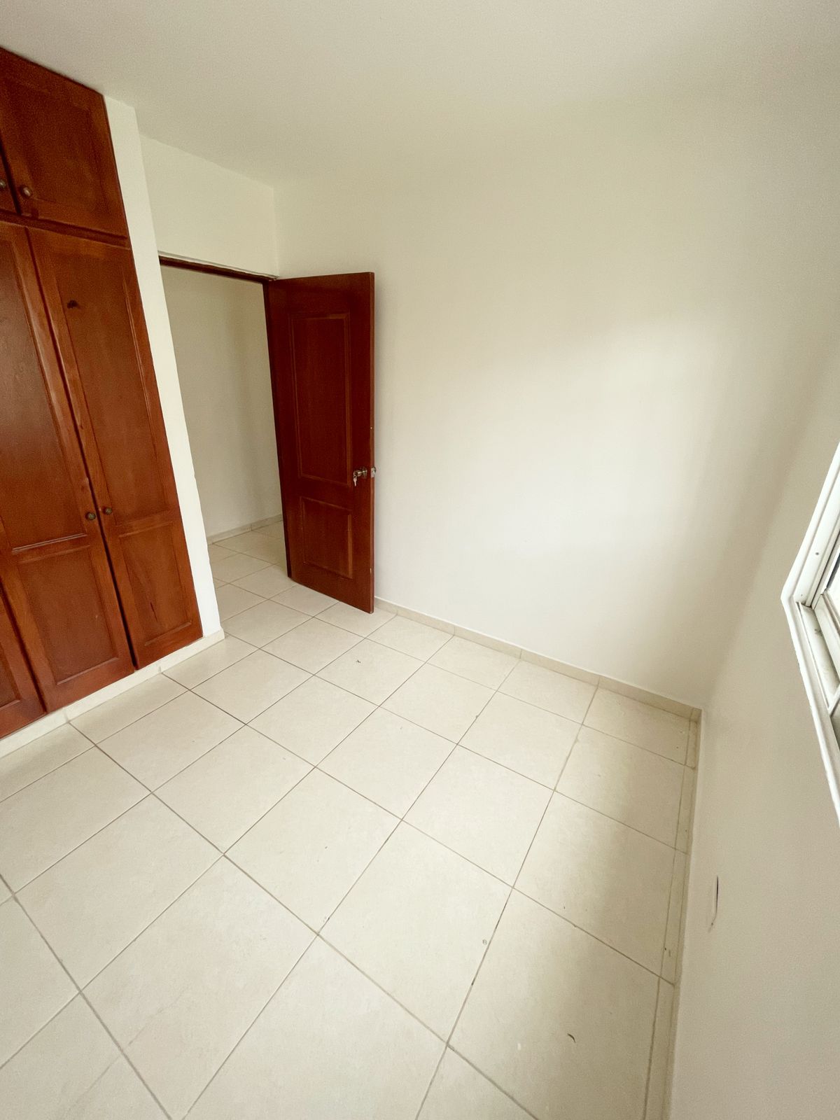 Apartamento en venta Residencial Juan Rafael Av. Jacobo Majluta Foto 7234871-6.jpg