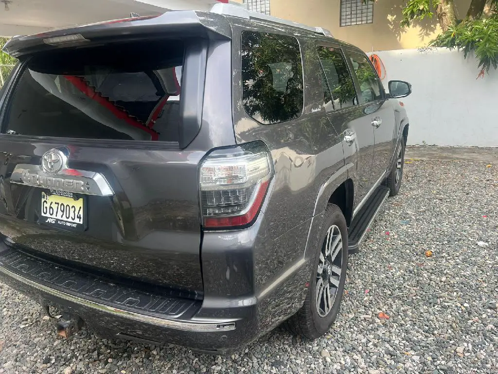 toyota 4runner  Foto 7234985-6.jpg