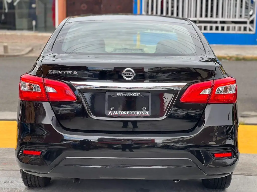Nissan Sentra SV 2018  Foto 7235428-3.jpg