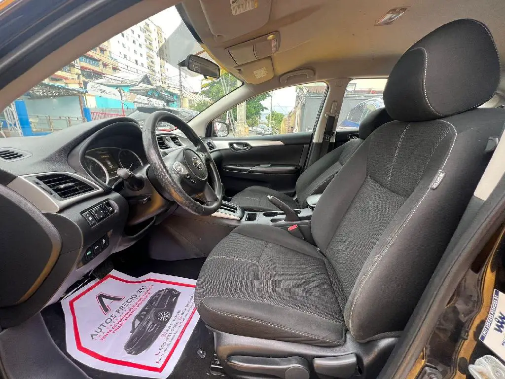 Nissan Sentra SV 2018  Foto 7235428-6.jpg