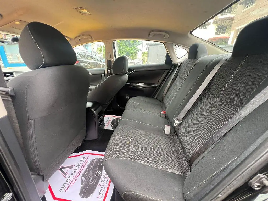 Nissan Sentra SV 2018  Foto 7235428-7.jpg
