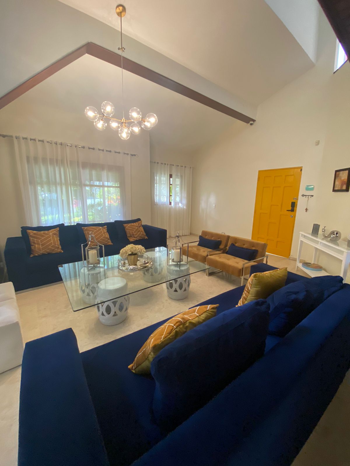 Vendo en Jarabacoa mansion amueblada con paneles solares y pozo tubula Foto 7235448-4.jpg