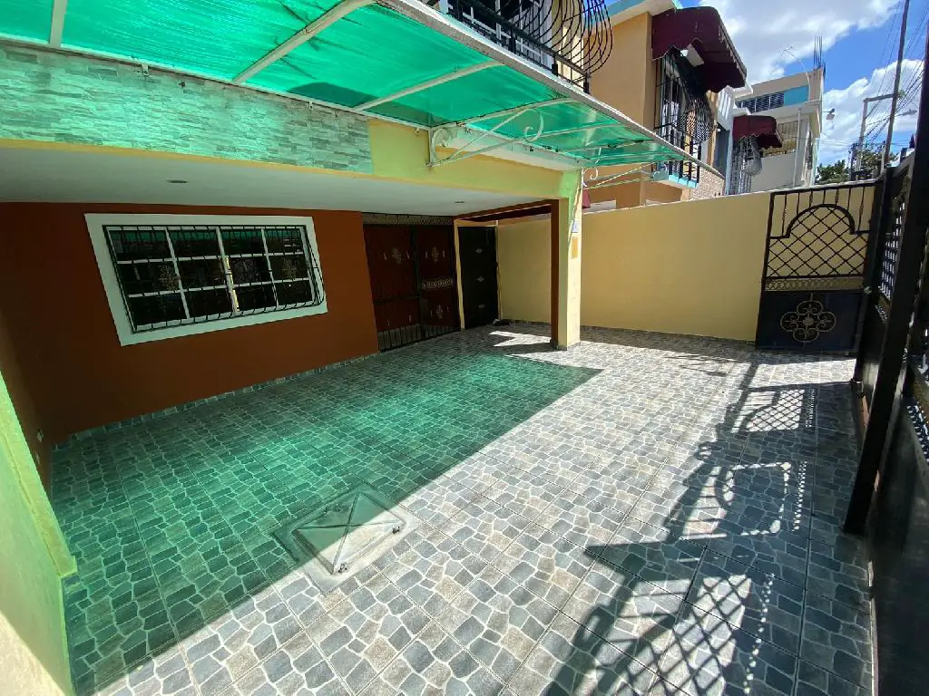 ️RD7000000️ Vendo casa de dos niveles en Lucerna  como nueva Foto 7235690-10.jpg