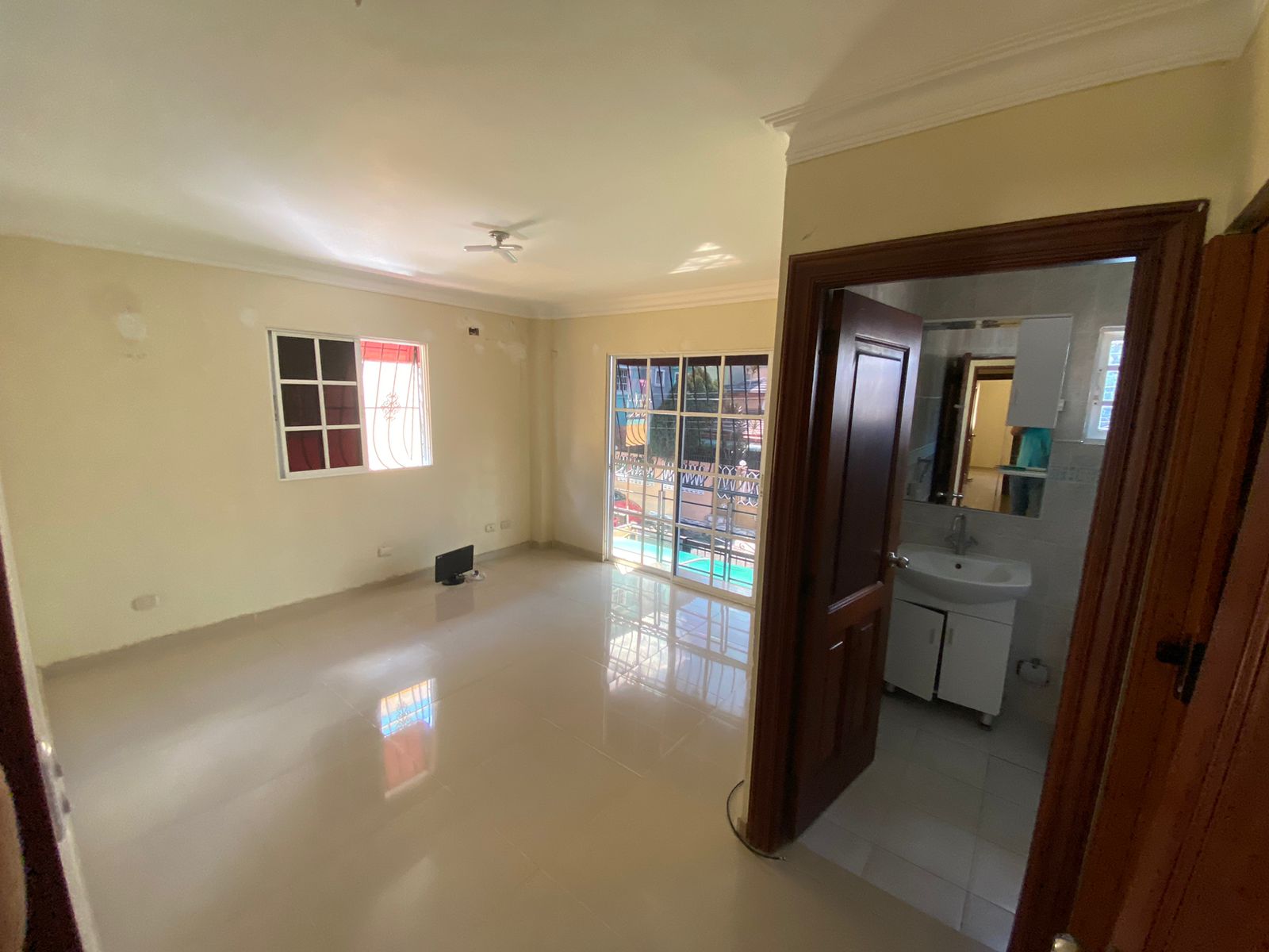️RD7000000️ Vendo casa de dos niveles en Lucerna  como nueva Foto 7235690-7.jpg