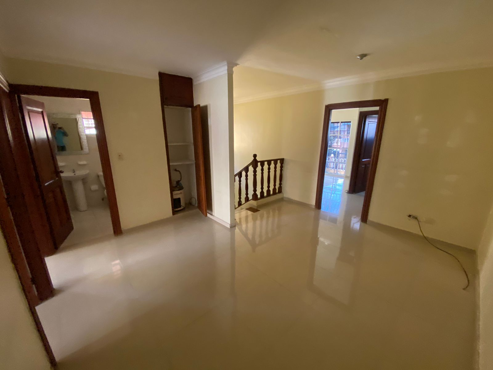 ️RD7000000️ Vendo casa de dos niveles en Lucerna  como nueva Foto 7235690-9.jpg