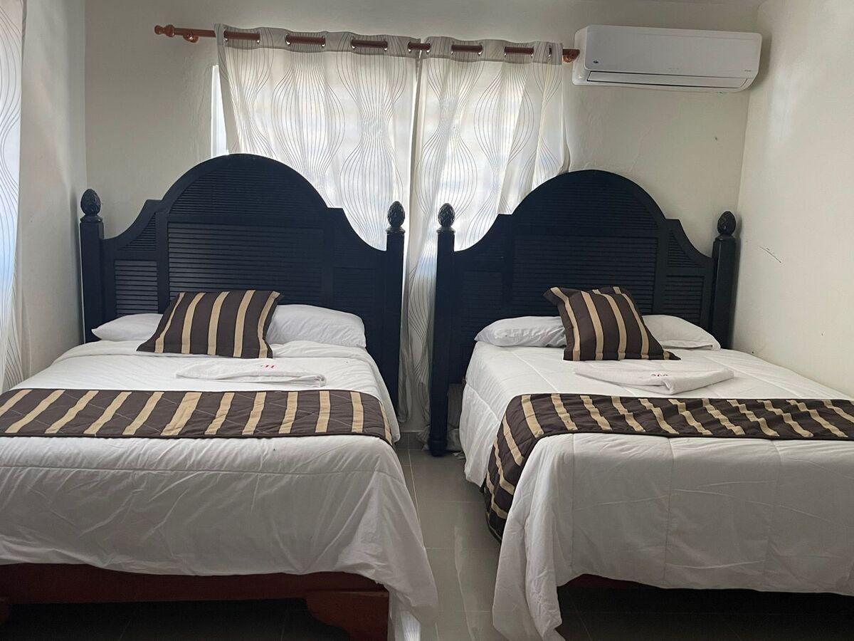 En Venta y Alquiler bello hotel tipo villa en Barahona Foto 7235707-3.jpg