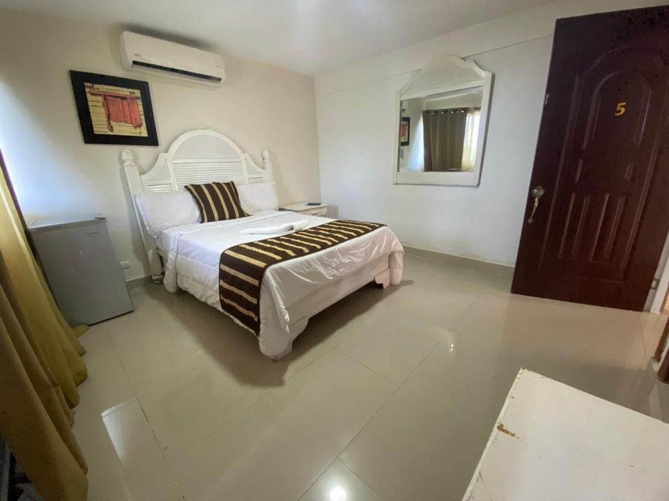 En Venta y Alquiler bello hotel tipo villa en Barahona Foto 7235707-4.jpg