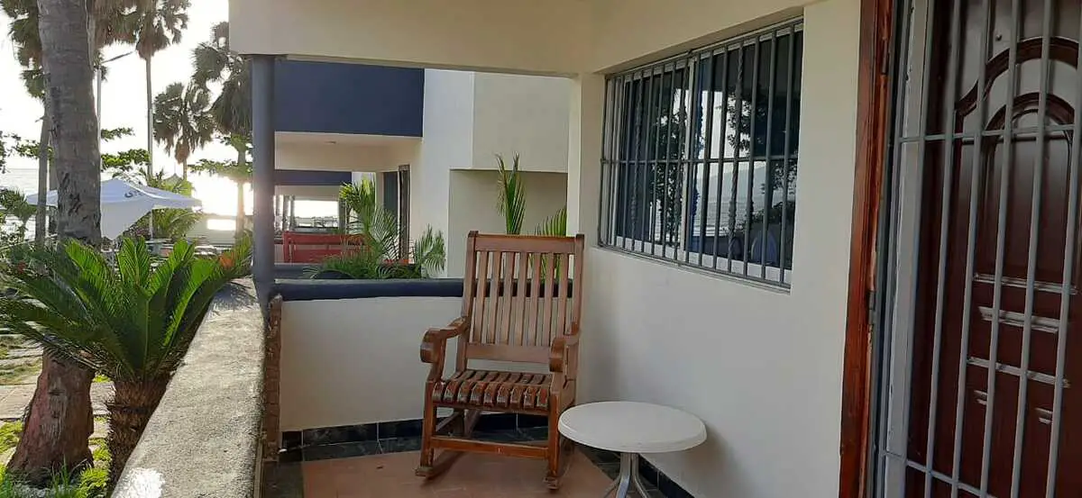 En Venta y Alquiler bello hotel tipo villa en Barahona Foto 7235707-5.jpg